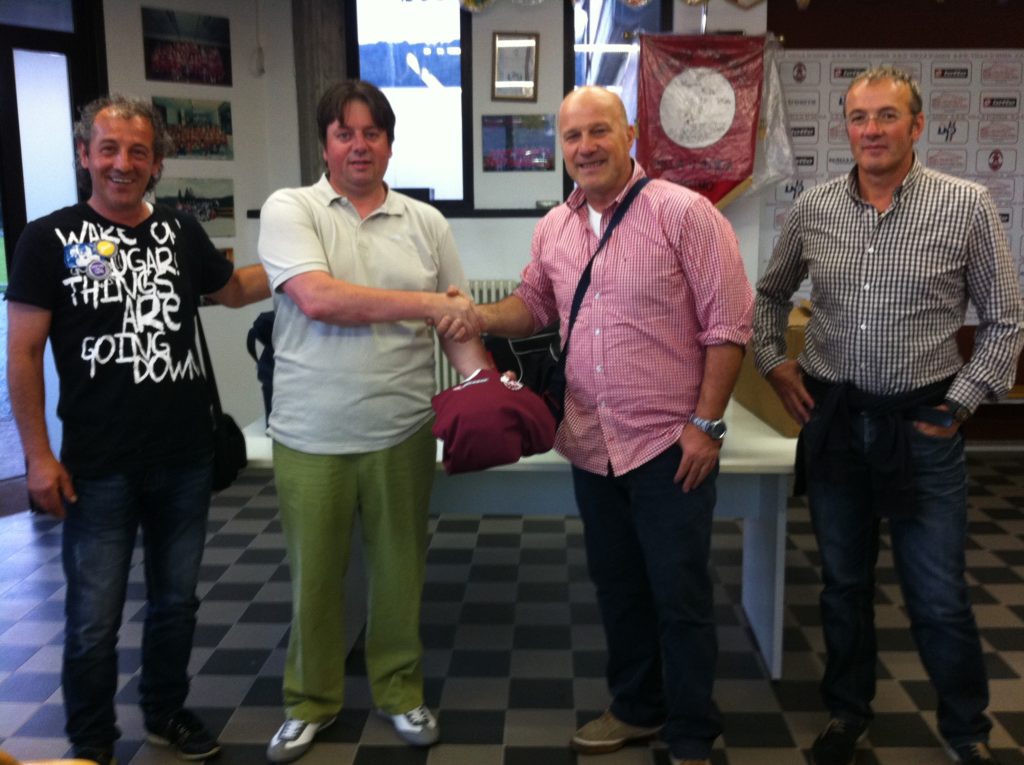 Solidarietà tra club: il Villa d’Adda regala cinque divise complete al Rovetta