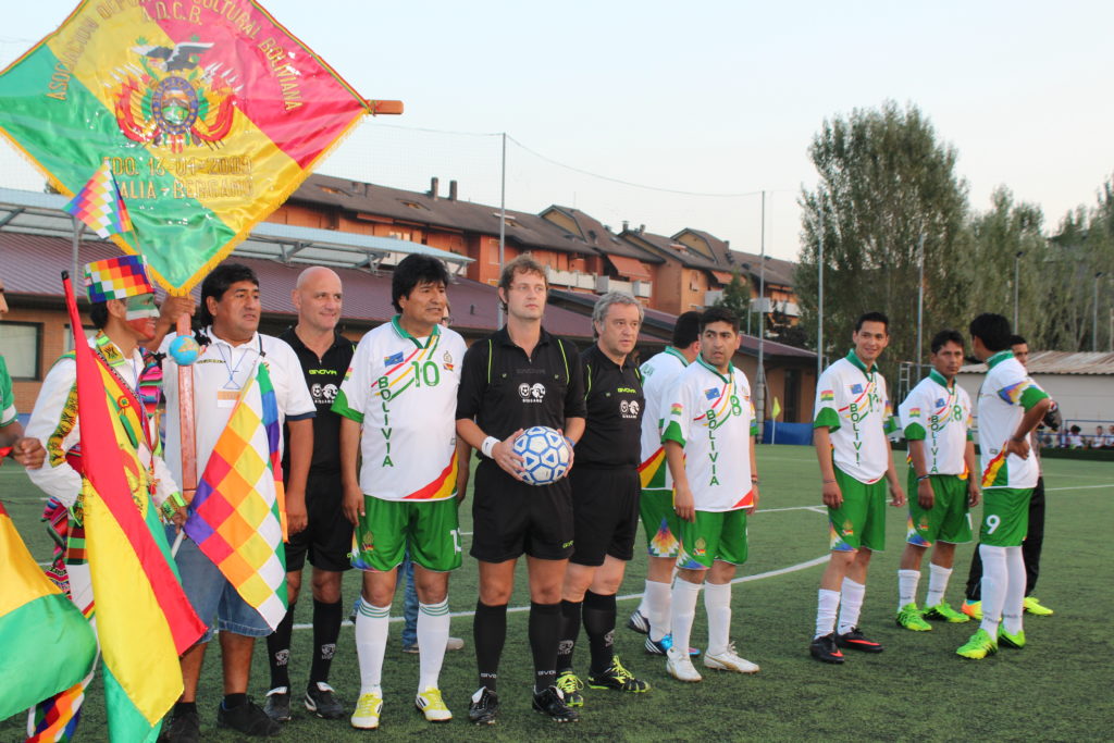 Evo Morales a Bergamo, in campo il simbolo della rivoluzione socialista. E del calcio che è divertimento. In perfetto stile Uisp