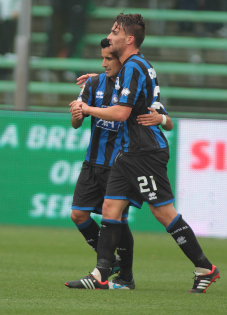 La cronaca del primo tempo. Cuore Atalanta a Verona, nerazzurri in vantaggio grazie a Maxi-gol