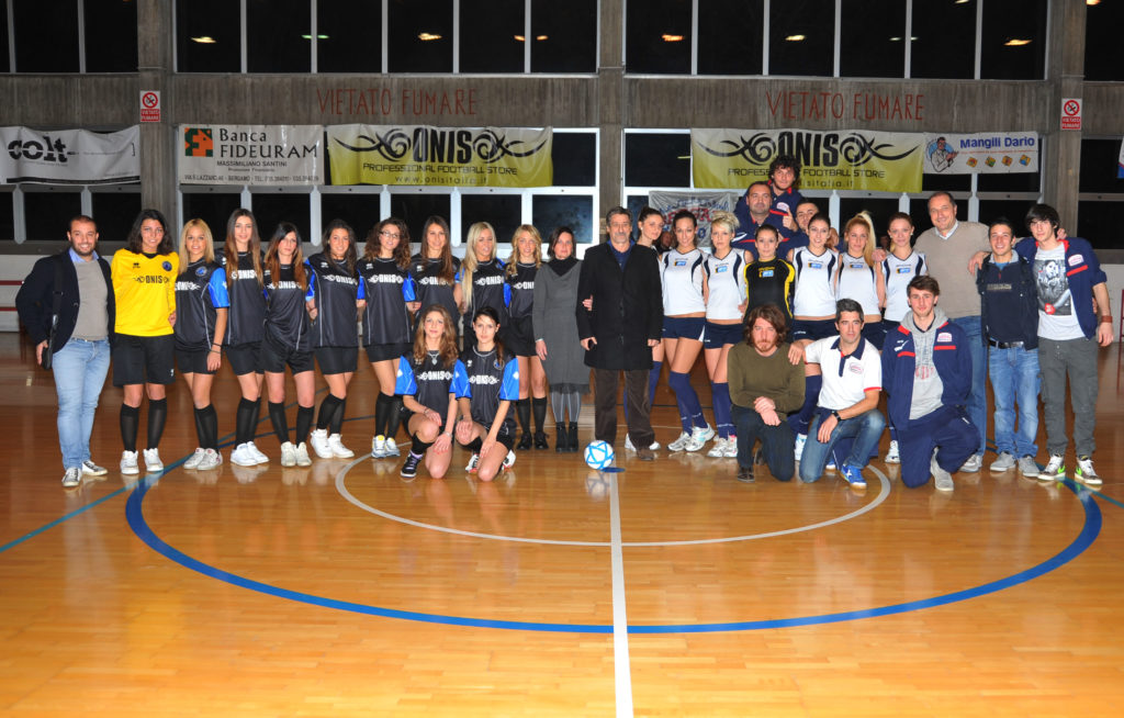 Torre Boldone, una festa solidale da ricordare col Berghem Soccer Team, le miss di Bg & Sport e le modelle dell’IFT