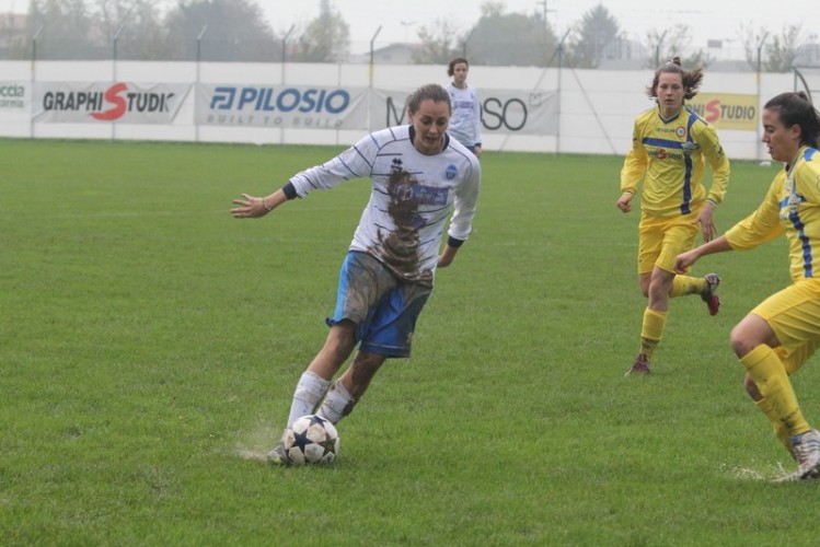 Calcio donne: non basta un bel Mozzanica, vince la Torres