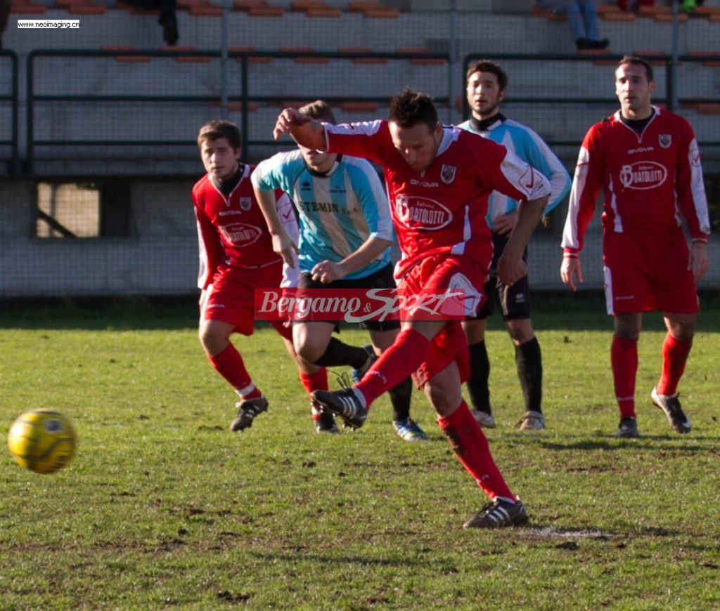 Seconda: le frasi dai campi. Parlano Patelli, Giudici, Carozzi, Luppino, Vanini, Scarpellini, Chiesa, Vavassori, Emanuele, Bruletti, Lorini, Bonati, Trentin, Biava, Raho, Chiodi, Vanoncini, Regonesi, Zenoni, Corti, Doneda, Marzani e Residenti