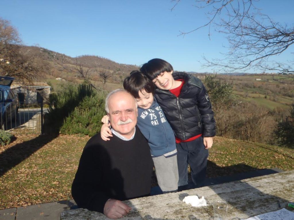 Festa del papà: auguri ai padri, ma soprattutto a chi cresce i figli che non sono suoi