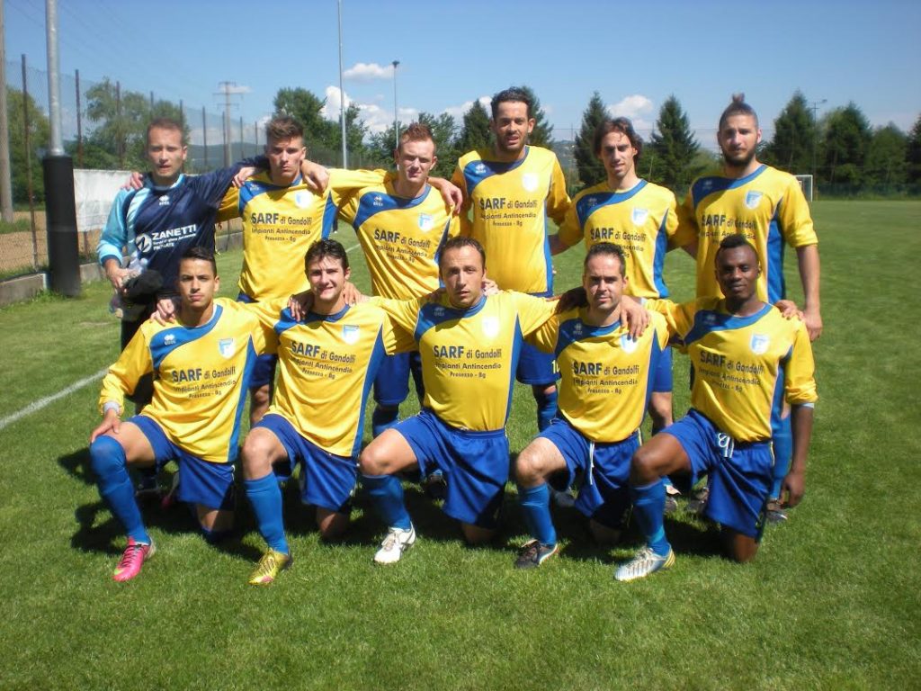 Prima D, Frassati-Prezzatese ai raggi x. Cagliani: “Non pensiamo a martedì”. Tensi: “Se vinciamo festeggiamo”. Probabili formazioni e arbitro