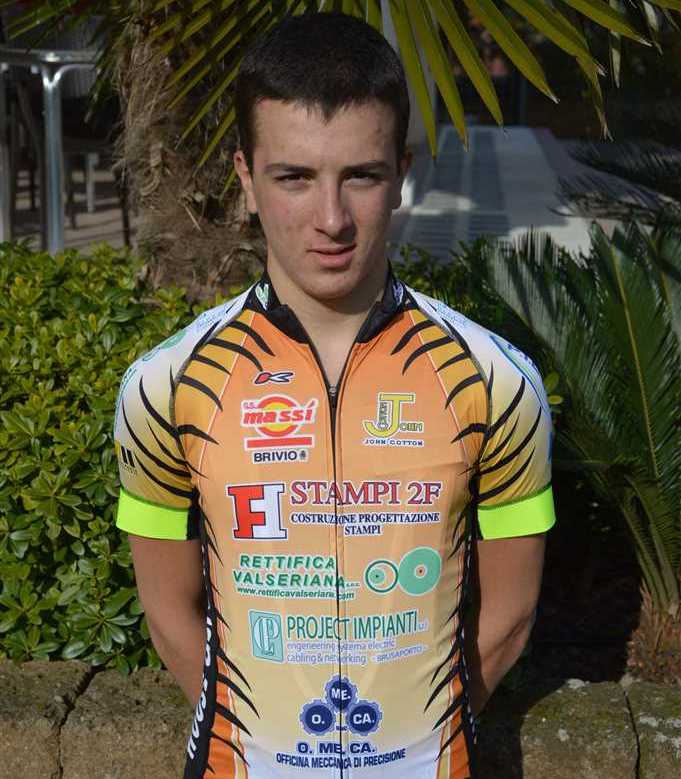 Ciclismo juniores. Daniele Cantoni rompe il ghiaccio a Montecchio di Negrar: l’atleta della Massì stacca tutti gli avversari in salita