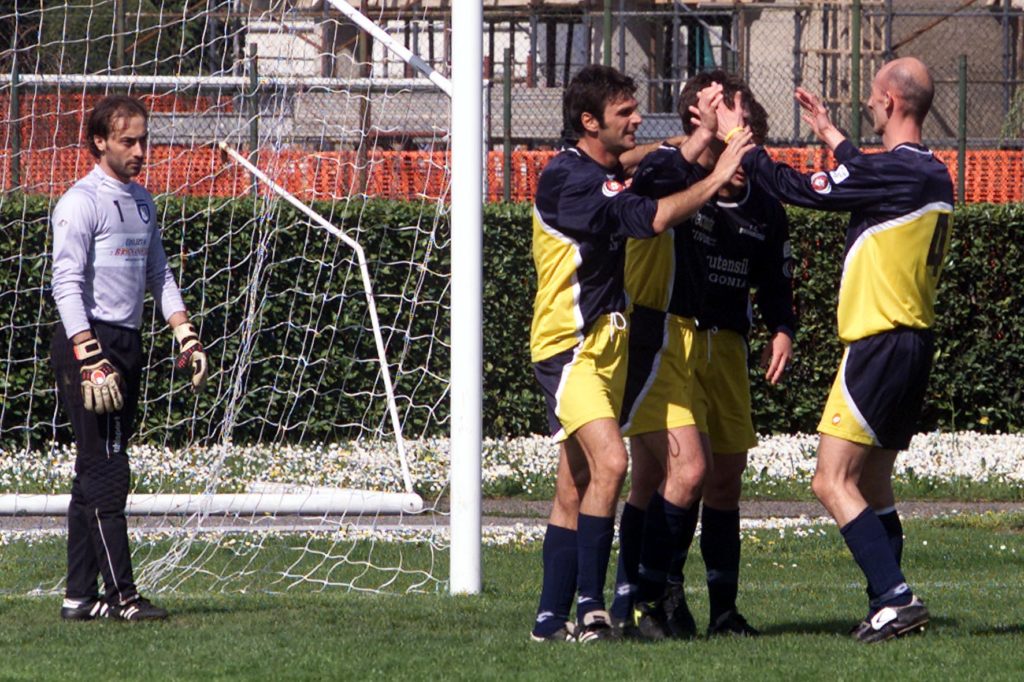 Il quizzone dell’estate: quale squadra esulta e di che formazione è il portierone deluso?