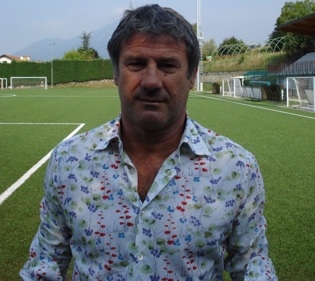 Baretti, Cambianica e Garlini ci dicono le favorite in Eccellenza, Prima e Promozione. Omario Valenti ci racconta la sua carriera. Monvico, Palosco, Libertas e Real Borgogna ai raggi x. Il nuovo Mornico in Terza. Appuntamento in edicola