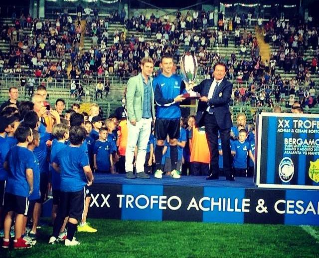 Atalanta bagnata, fortunata e di rigore: arriva il sedicesimo Trofeo Bortolotti