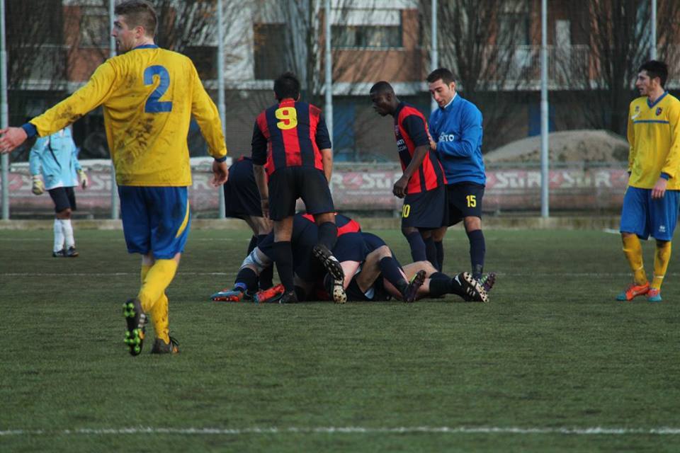 Il Loreto visto da dentro lo spogliatoio. Una richiesta a Babbo Natale: un po’ più di equilibrio e di maturità in campo