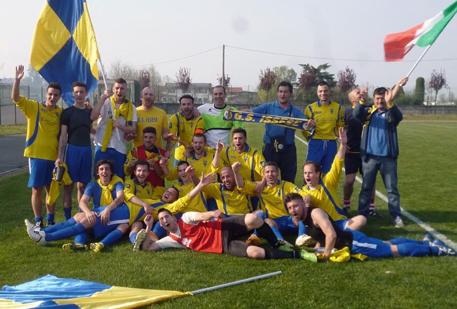 Terza: i Top 11 e la classifica marcatori. In copertina c’è la favola Issese