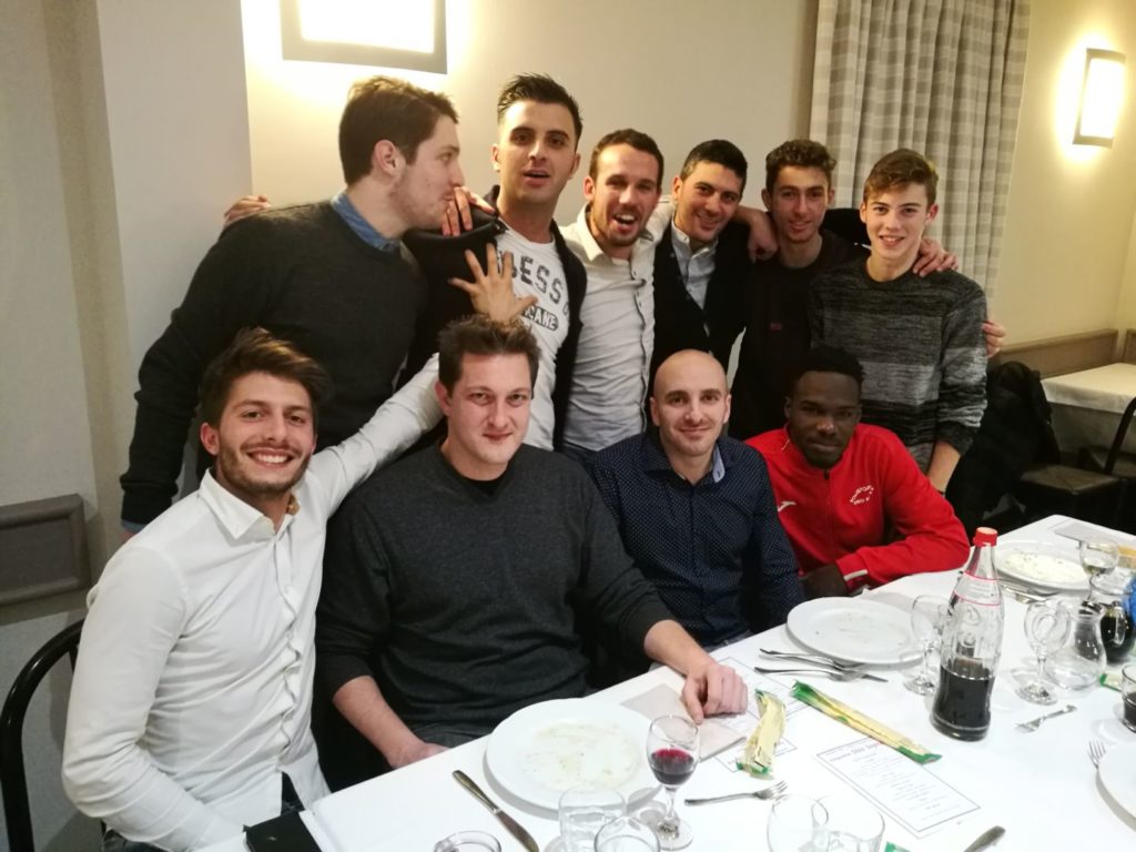 Seconda C. Osio Sopra, la solita straordinaria festa con mister Doneda mattatore