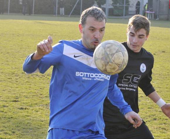 Caprino, ritorno al passato: Chicco Crotti in panchina al posto di Raggi