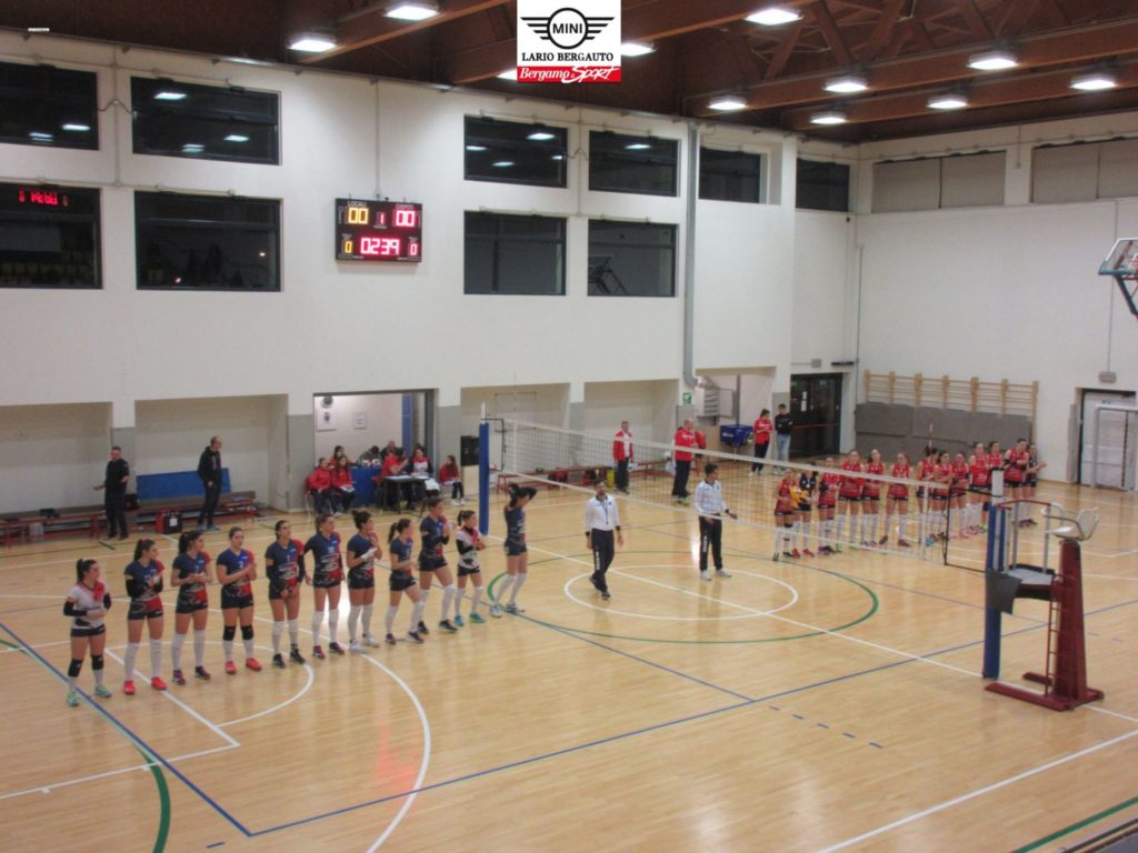 Non solo il calcio dal cuore grande: il Volley Lurano 95 dona all’ospedale di Treviglio