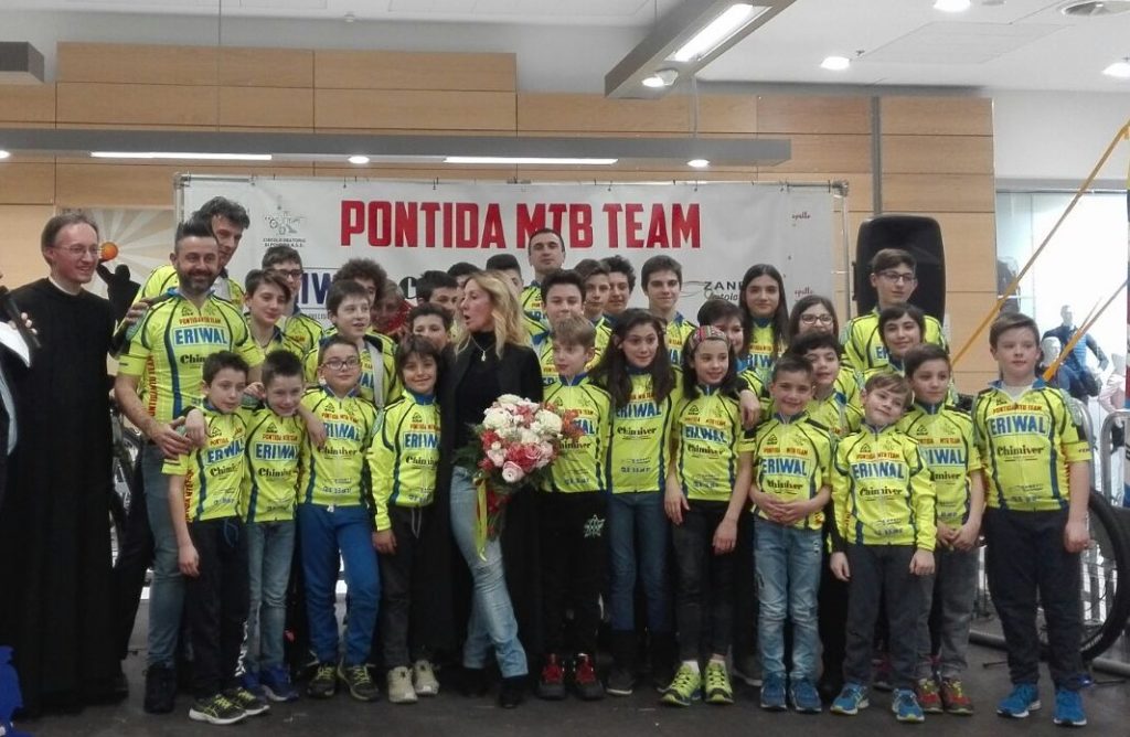 Al Continente Mapello la presentazione del Pontida Mtb Team
