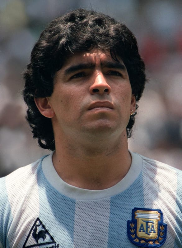 Maradona, l’uomo morto 30 anni dopo il calciatore