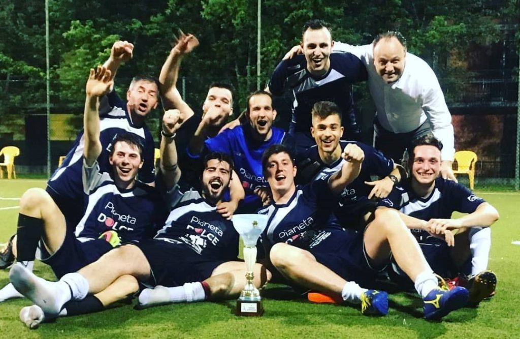 A Mornico al Serio la Pasticceria Pianeta Dolce ha vinto il torneo di calcio a 5