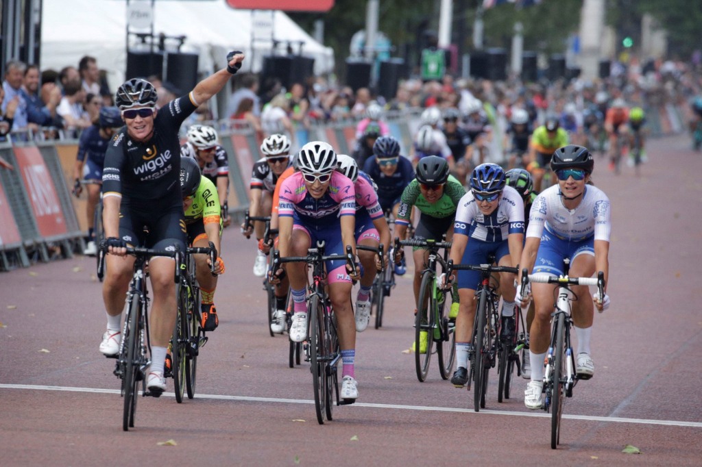 Prudential Ride: Elisa Balsamo della Valcar-PBM è terza a Londra dietro a Wild e Vos