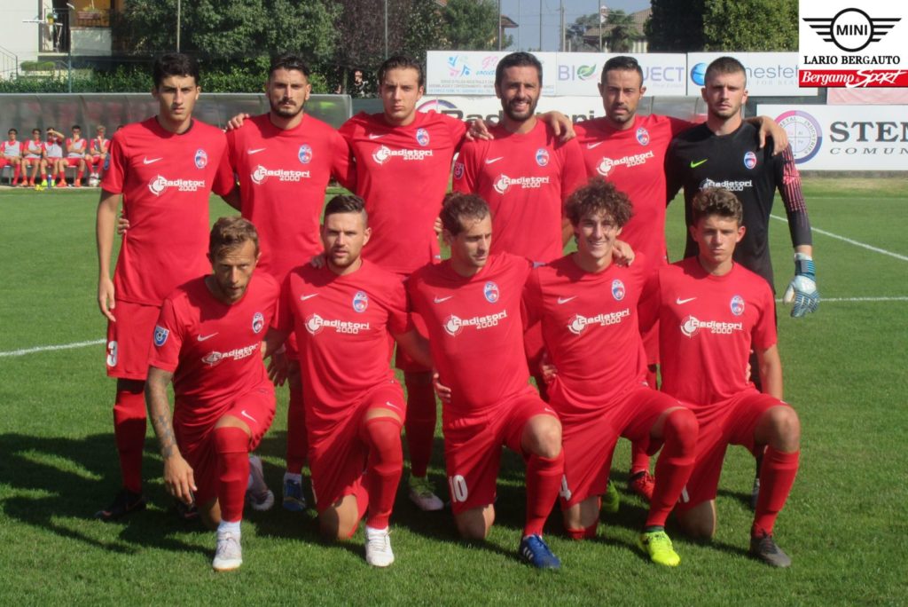 TEN TALKING POINTS SERIE D. COMO STELLARE. MONNI, GHISALBERTI E CROTTI ILLUMINANO VIRTUS, CISERANO E CARAVAGGIO. IL PONTISOLA BALBETTA