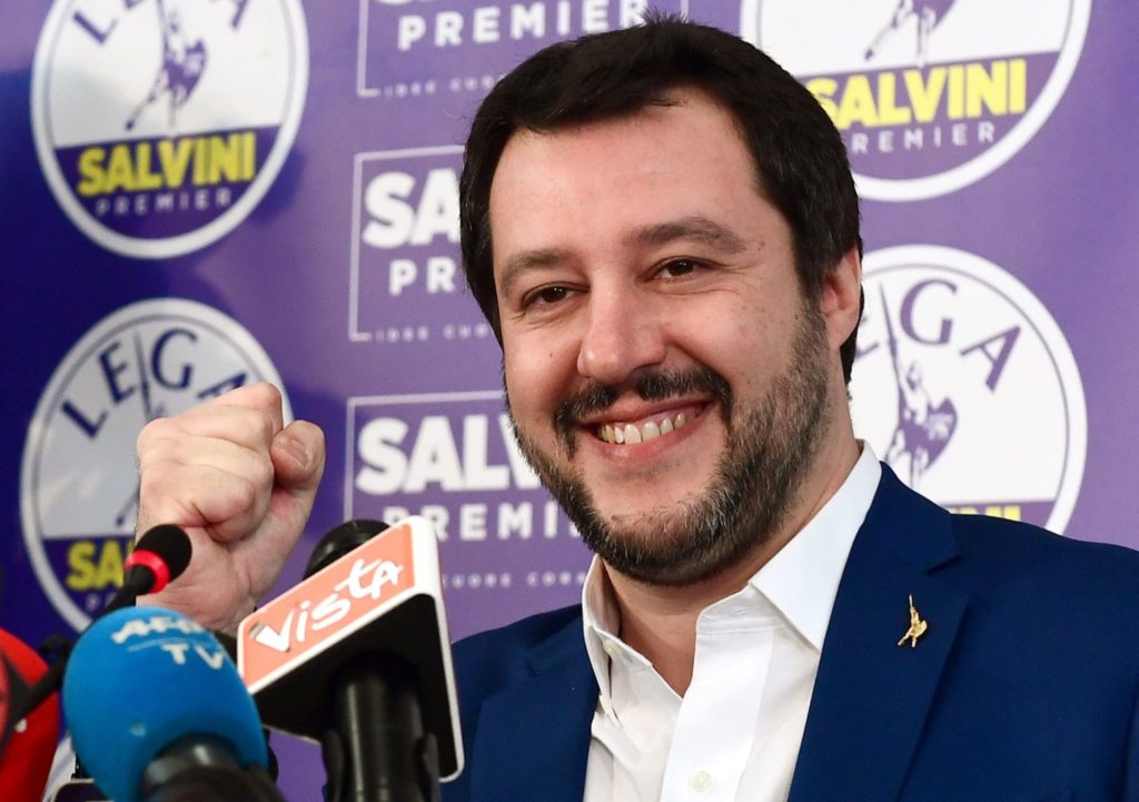 Calcio. Mazzata in arrivo per i club italiani. Salvini: “Dovranno destinare il 5-10% dell’incasso dei biglietti per l’ordine pubblico”. Giusto o sbagliato? Diteci la vostra