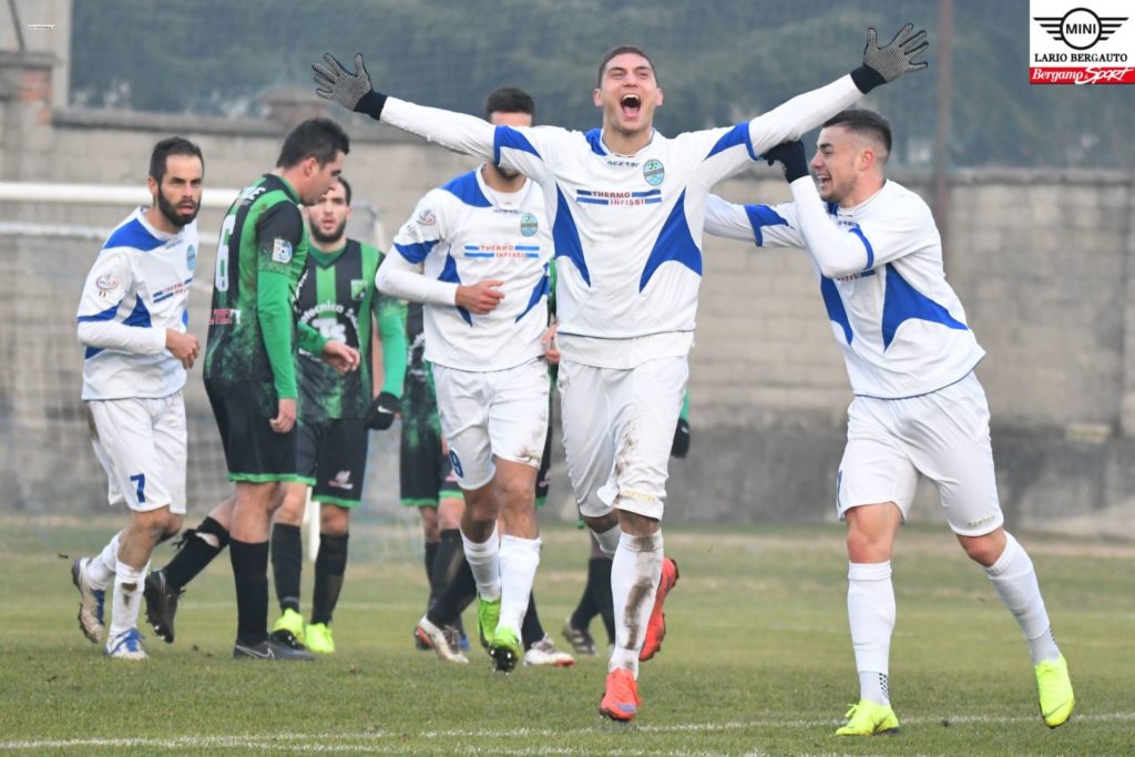 Apre Rondelli, chiude Capelli. Gran tris del Pontisola al Darfo (con photogallery)