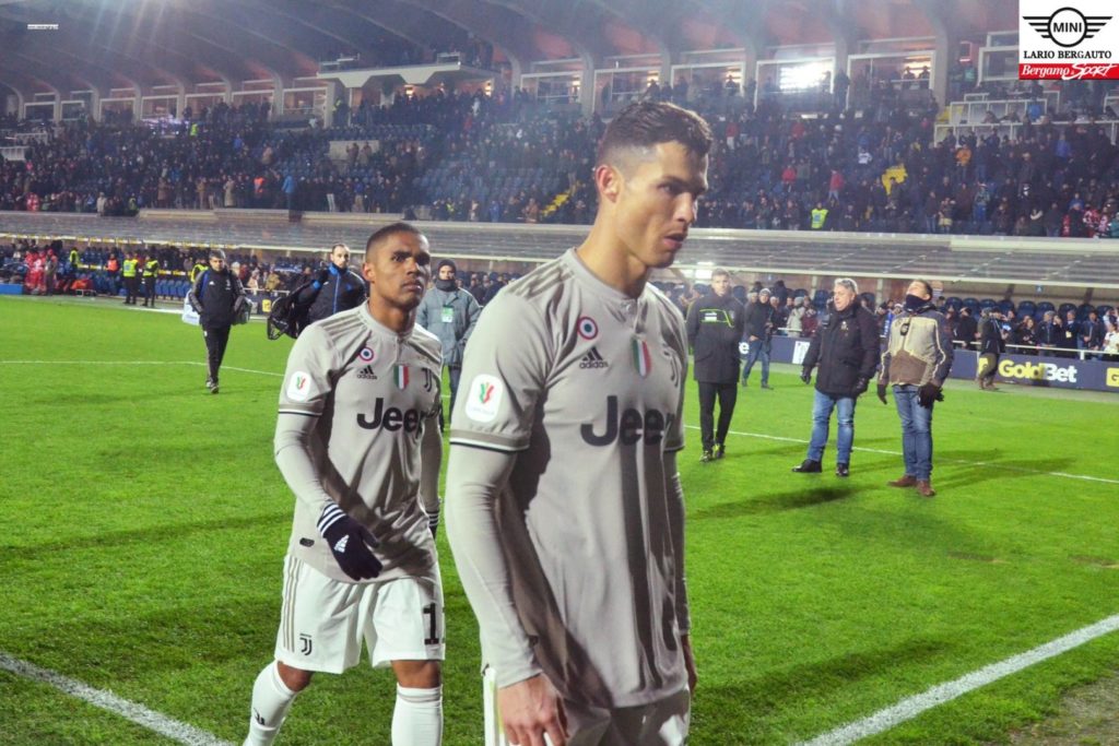 E il fenomeno Ronaldo finisce blindato dalla coppia Djimsiti-Palomino. Che serata!