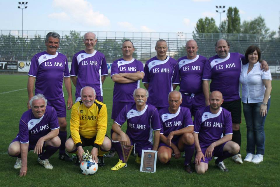 Quando il calcio è un pretesto per andare a cena… La favola dei Les Amis raccontata da Gigi Pagliari, un grande