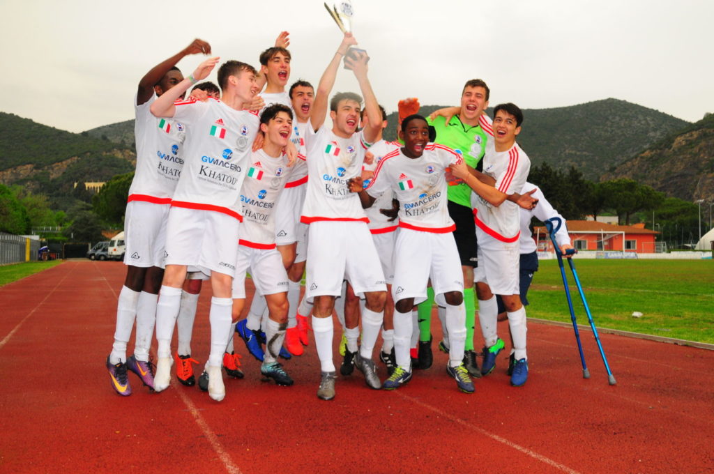 La Torre Calcio vincitrice al 16° Pisa World Cup Lodetti: “Strepitosi i nostri Allievi 2002 primi nella loro categoria. Secondi anche i 2004”