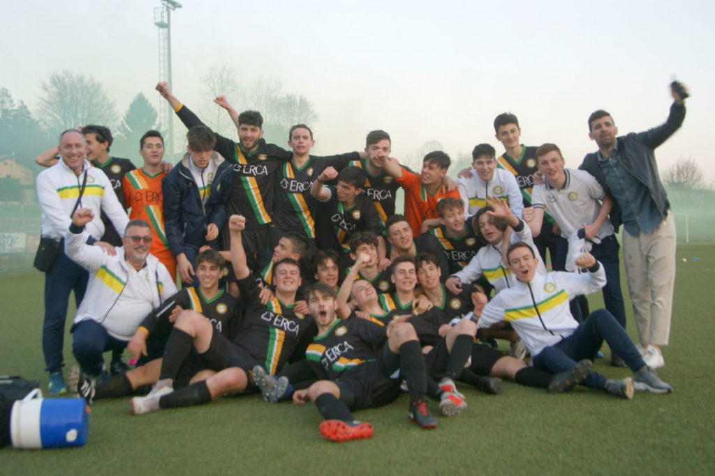 Juniores, Coppa Lombardia. Tutti a tifare i galattici del Bergamo Longuelo che vanno verso uno storico double. Il Primo Maggio la finalissima a Concorezzo