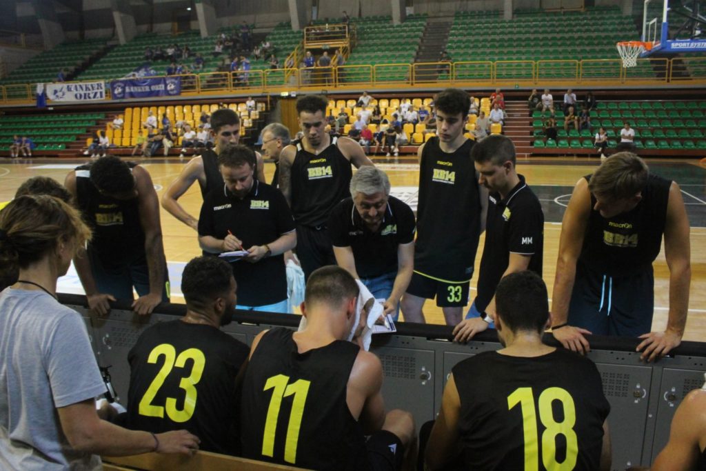 Bergamo Basket Calvani