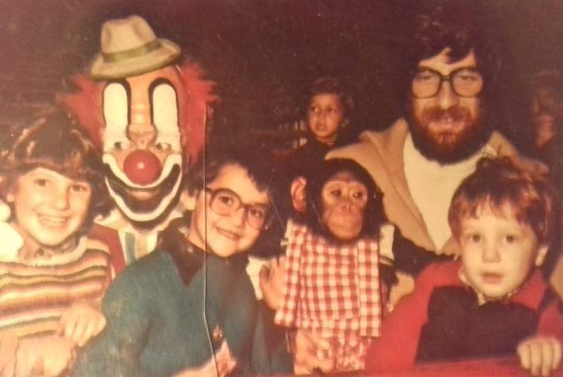 LA FAMIGLIA TRADIZIONALE (come da foto, per mia sorella Chiara, questa mattina ho tolto questo pezzo perché pensarti piccolotta mi faceva piangere a dirotto)