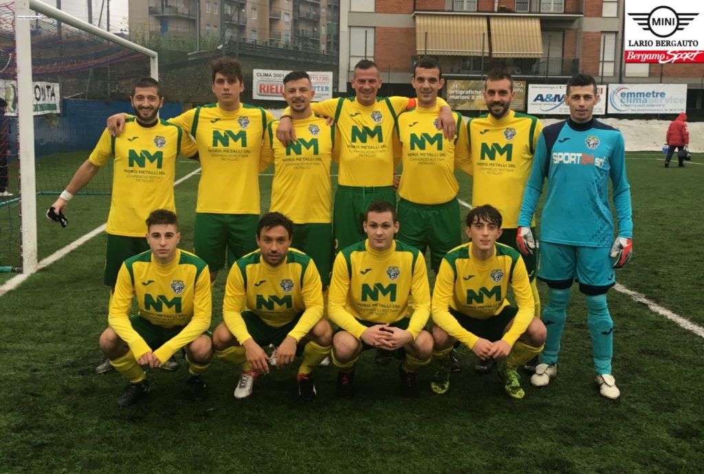 Seconda B. In tre per il titolo: sipario sul magico Sovere di bomber Abbatista, sulla Nuova Selvino di genio Sonzogni e sulla Gandinese di Rudelli. Rossoneri fermati sul 4-4 dal Calcio Leffe di uno strepitoso Magatelli