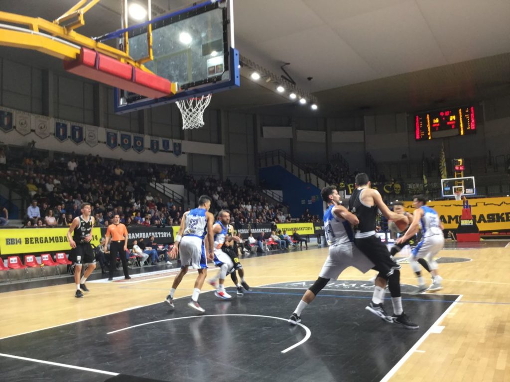 Bergamo in caduta libera, Napoli passa per 83-56 al PalaAgnelli