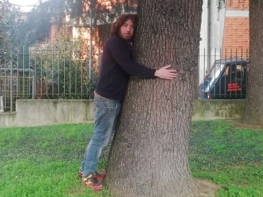 Se mi manca pure lo stronzo che mi suona al semaforo dicendomi: “Alà, bigol, sveglia”