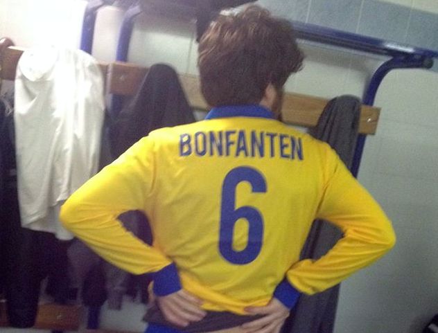 Un virus crudele, che ci ammazza persone bellissime, ma pure un sacco stronzo. Quanto mi manca il calcio coi miei soci