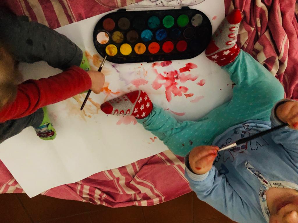 La clausura di tutti noi. Il collega e amico Fabio Spaterna e sua moglie, la mitica Benny: “In casa con due piccoli terremoti, i nostri gemelli”