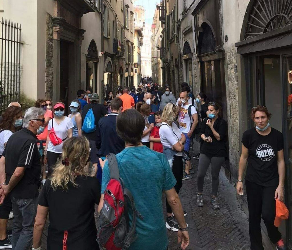 “Troppa gente in giro”? Abbiate il fegato di dirlo al Papu e famiglia…