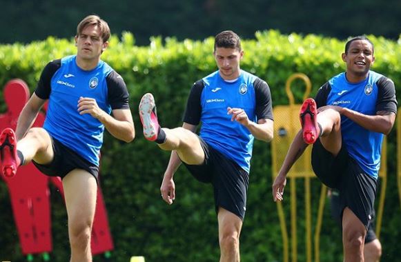 Gasperini nella bufera, ma l’Atalanta non si scompone. E lavora