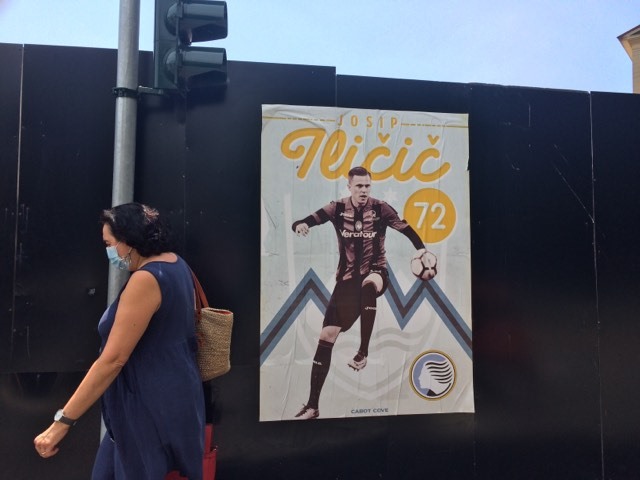 I bellissimi cartelloni di Karletto per tirare su il morale a Ilicic, qualcosa che a me commuove ogni volta