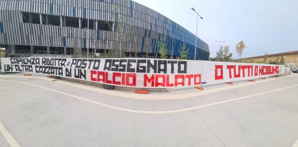 “O tutti o nessuno”: la Curva Nord contro l’ipotesi dei “mille allo stadio”