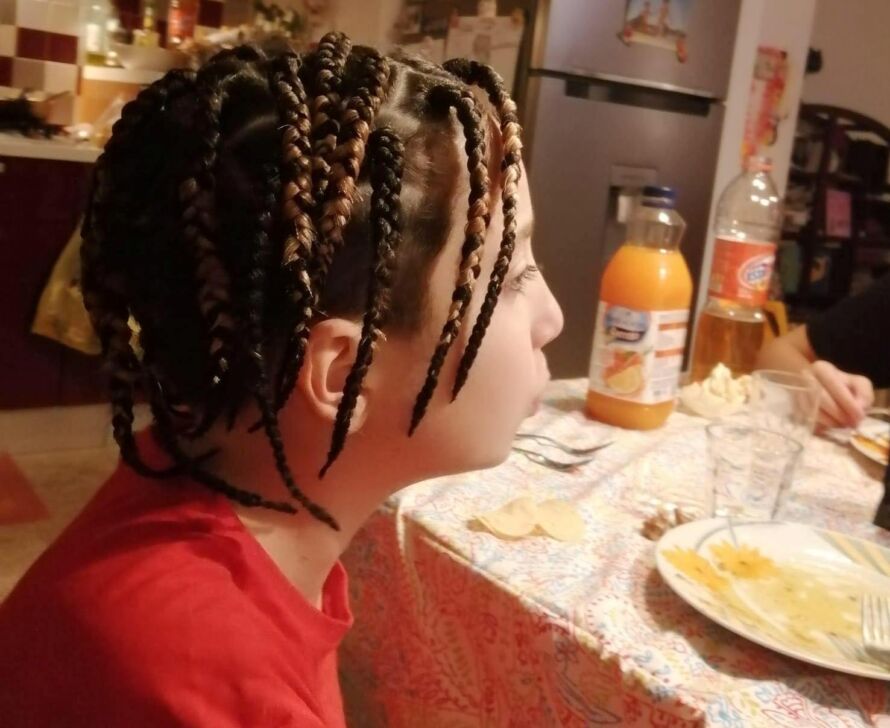 -3 al Vestaglietta. In un evidente sdoppiamento di personalità mentre mio figlio Zen si è appena trasformato in un rapper dell’America nera