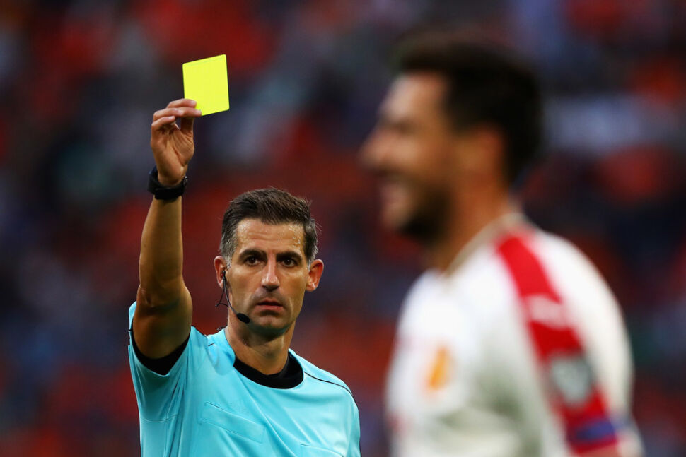 Arbitro greco col Midtjylland