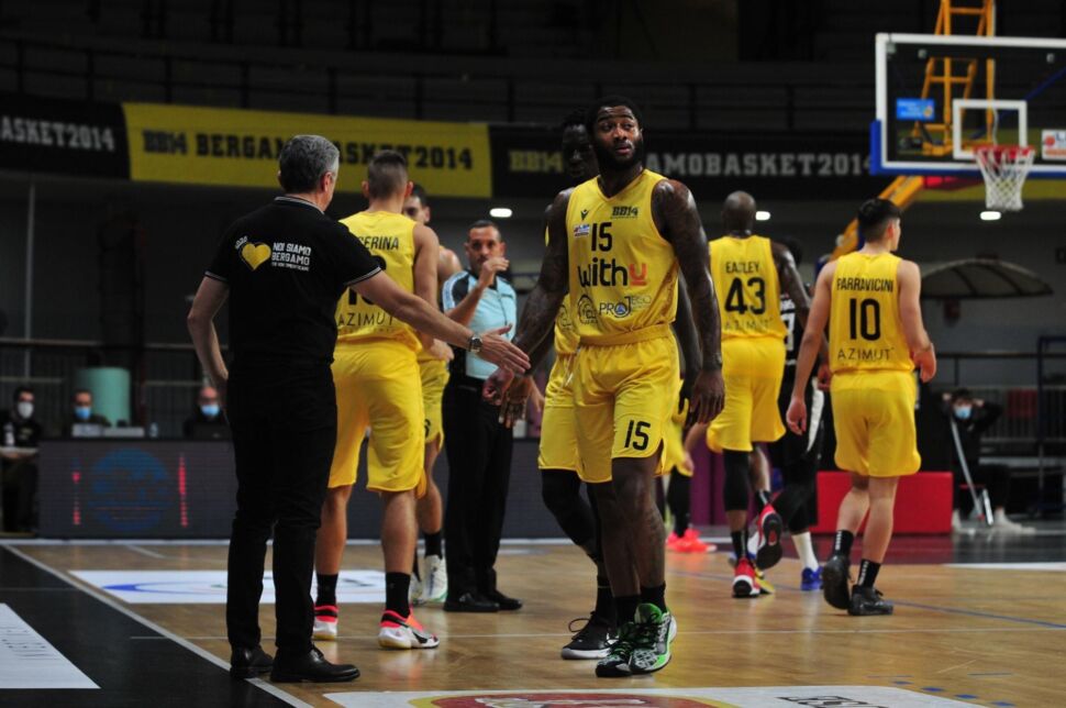 Bergamo Basket in un tunnel senza fine. Perché la società non interviene?