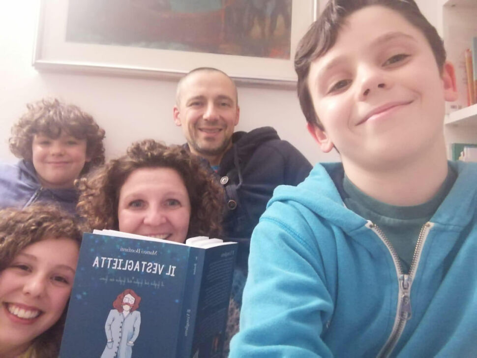 A chi se ne è andato dalla sua piccola città e a chi invece ha deciso di restare