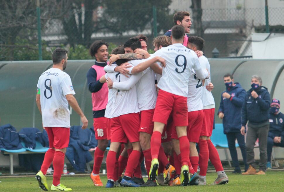 Serie D, girone B. Momento magico Virtus CiseranoBergamo, Sona battuto 3-1