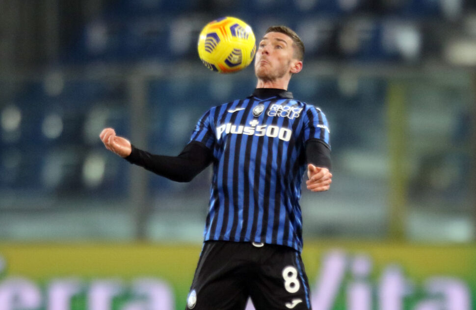 Le maglie autografate di quattro campioni atalantini e una raccolta fondi per la Lega Italiana Fibrosi Cistica