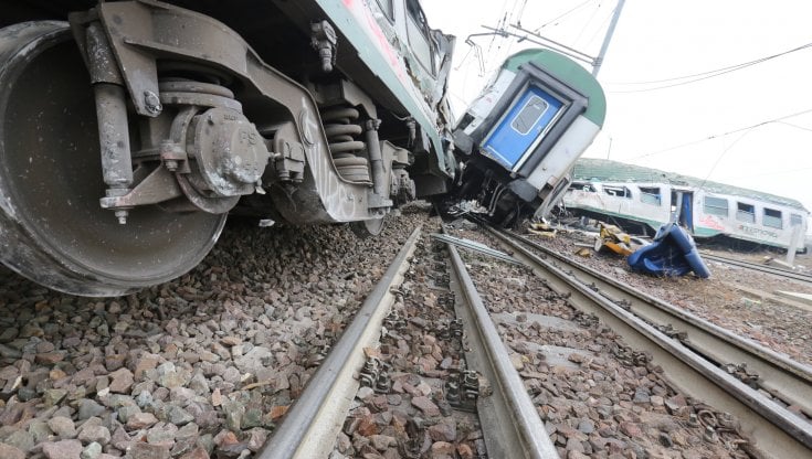 Tre anni fa l’incidente ferroviario di Pioltello. Non dimentichiamo Ida, Pierangela e Alessandra