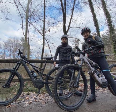 Urge un vice Ilicic, rimasto a pedalare da solo. E restituiamo il pallone al Papu in mountain bike, che fa tristezza