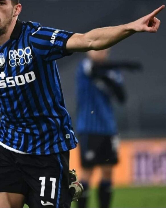 IL LIBRO, col finale amaro e sfuocato, che riponiamo nella mensola più vicina al cuore