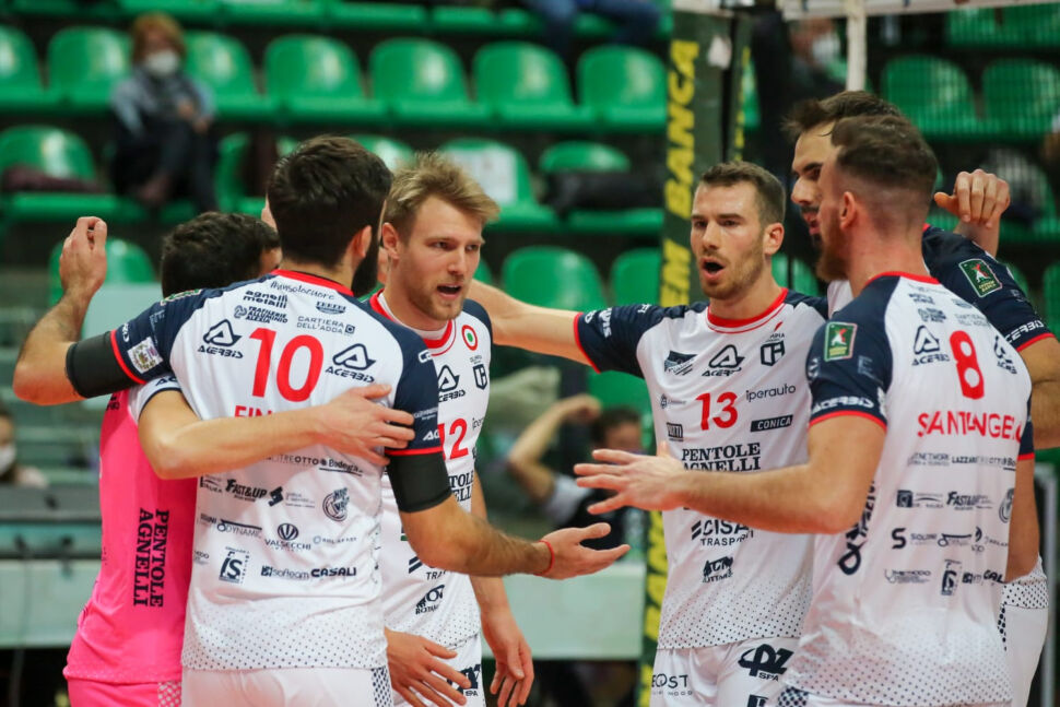 VOLLEY, SERIE A2. LA MARCIA TRIONFALE DELLA TIPIESSE AGNELLI. GRAZIE RAGAZZI