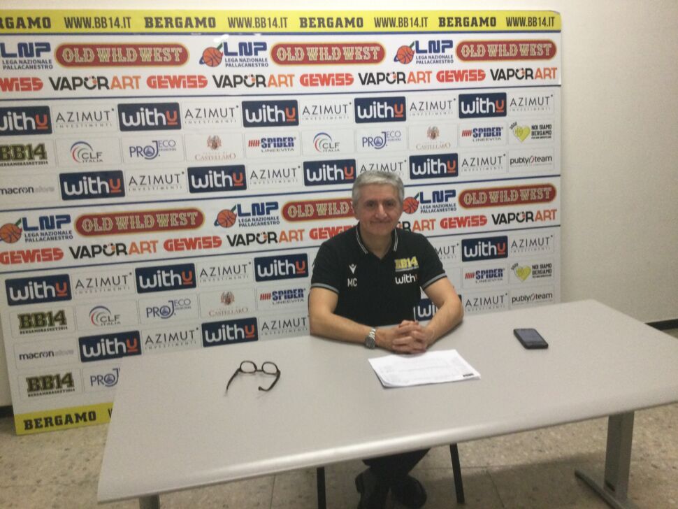Bergamo Basket. Coach Calvani: “Siamo vivi e gli avversari adesso ci trattano diversamente”